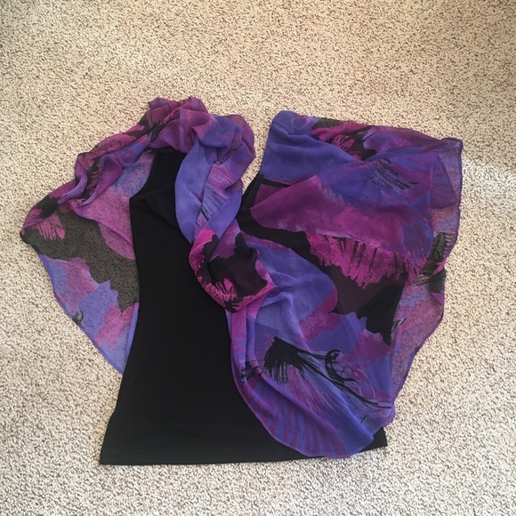 Sleeveless top with sheer overlay - Picture 3 of 3